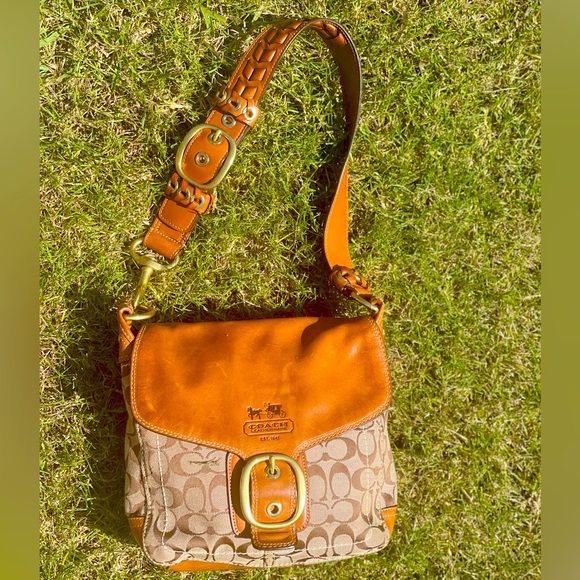 Coach Handbags - Coach purse - Authentic - brown